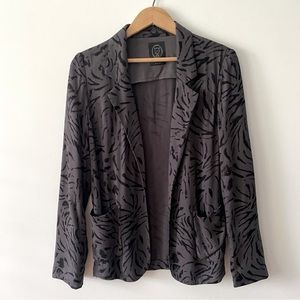 Aritzia Talula grey and black animal print lightweight long blazer size 2